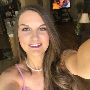 Meet your Posher, Alisha